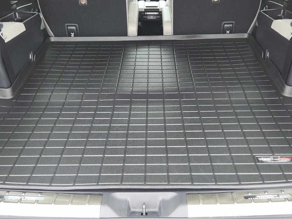 Certified Used 2025 Gray Toyota Limited image 29