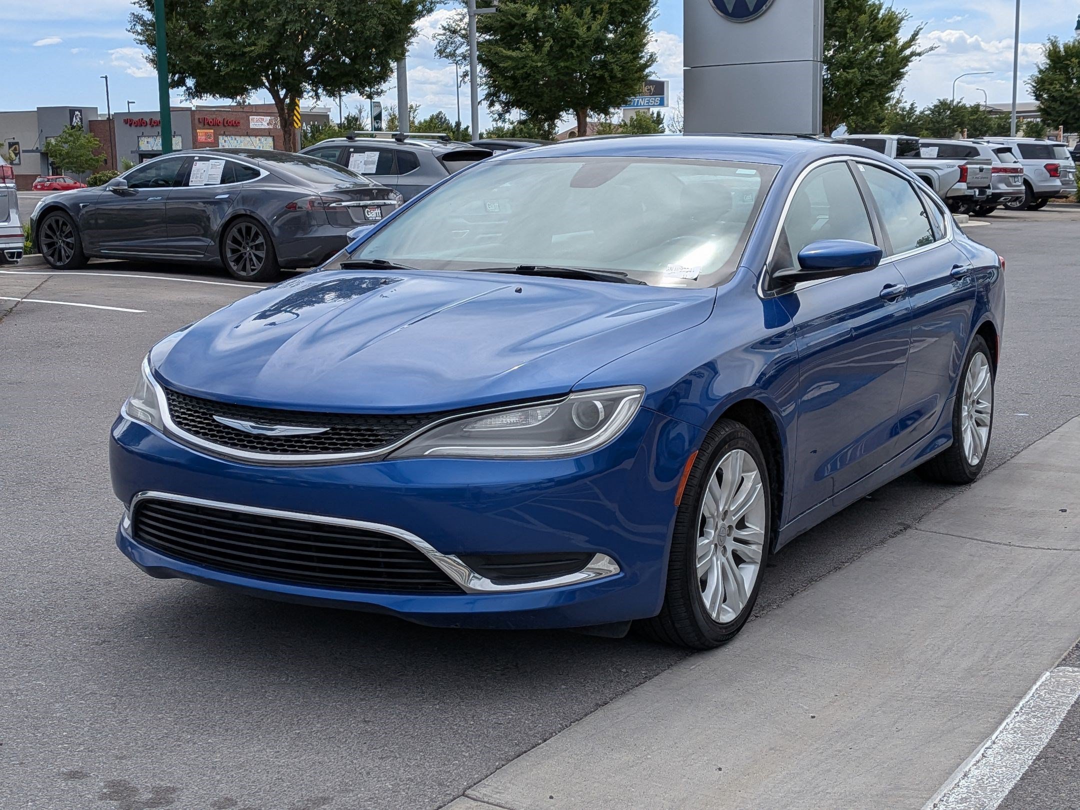 Used 2016 Vivid Blue Pearlcoat Chrysler Limited image 7