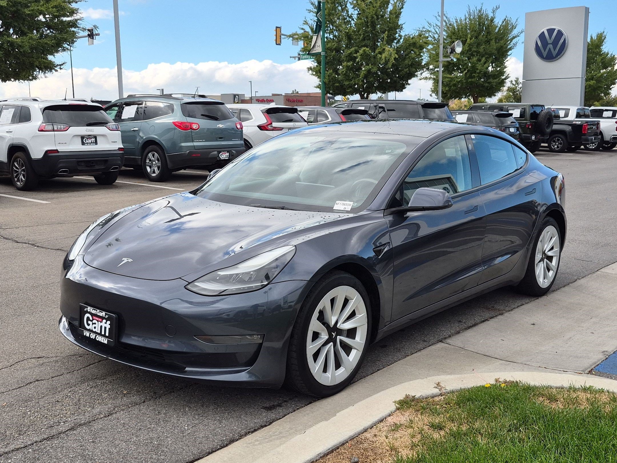 Used 2022 Midnight Silver Metallic Tesla Long Range image 9