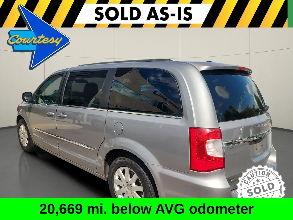 Used 2014 Silver Chrysler Touring image 5