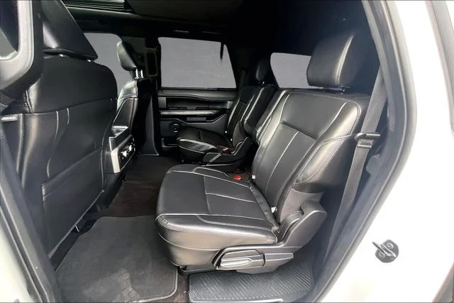 Used 2021 White Ford XLT image 25