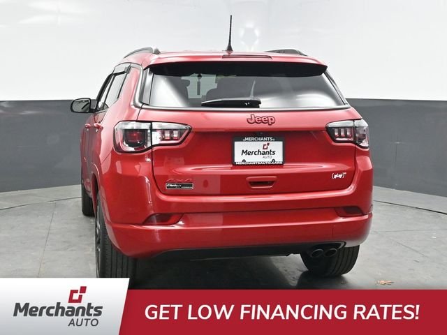Used 2022 Red Jeep Limited image 5