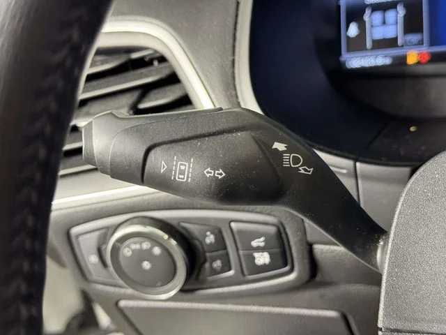 Used 2022 White Ford Titanium image 22