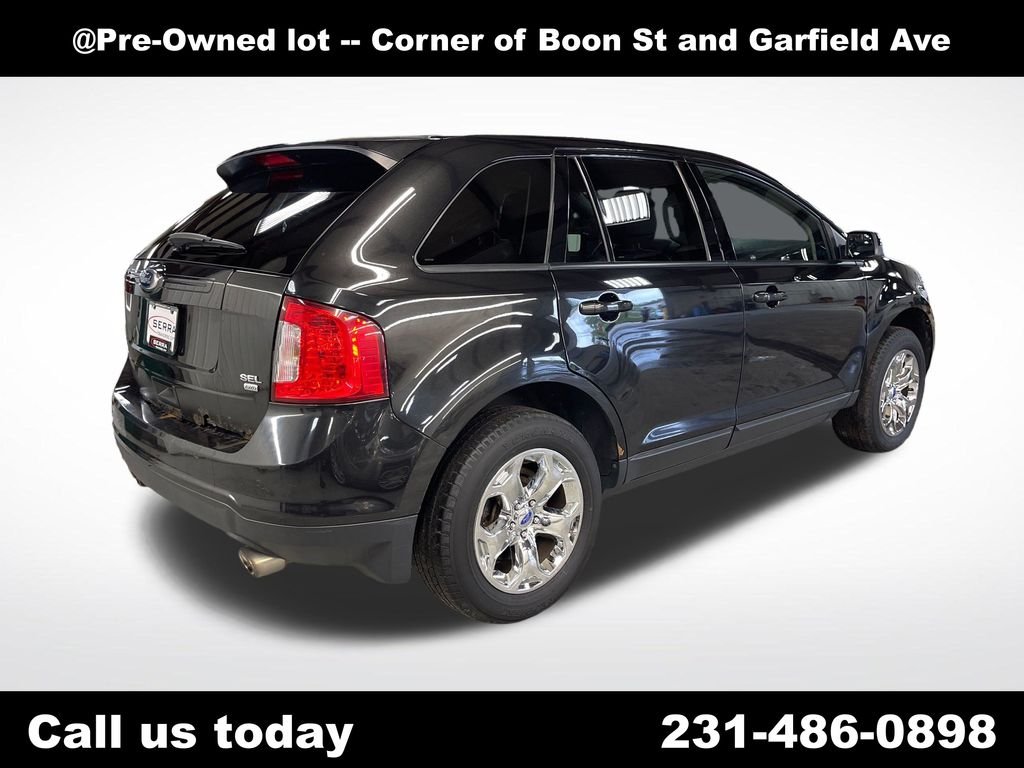 Used 2013  Ford SEL image 5