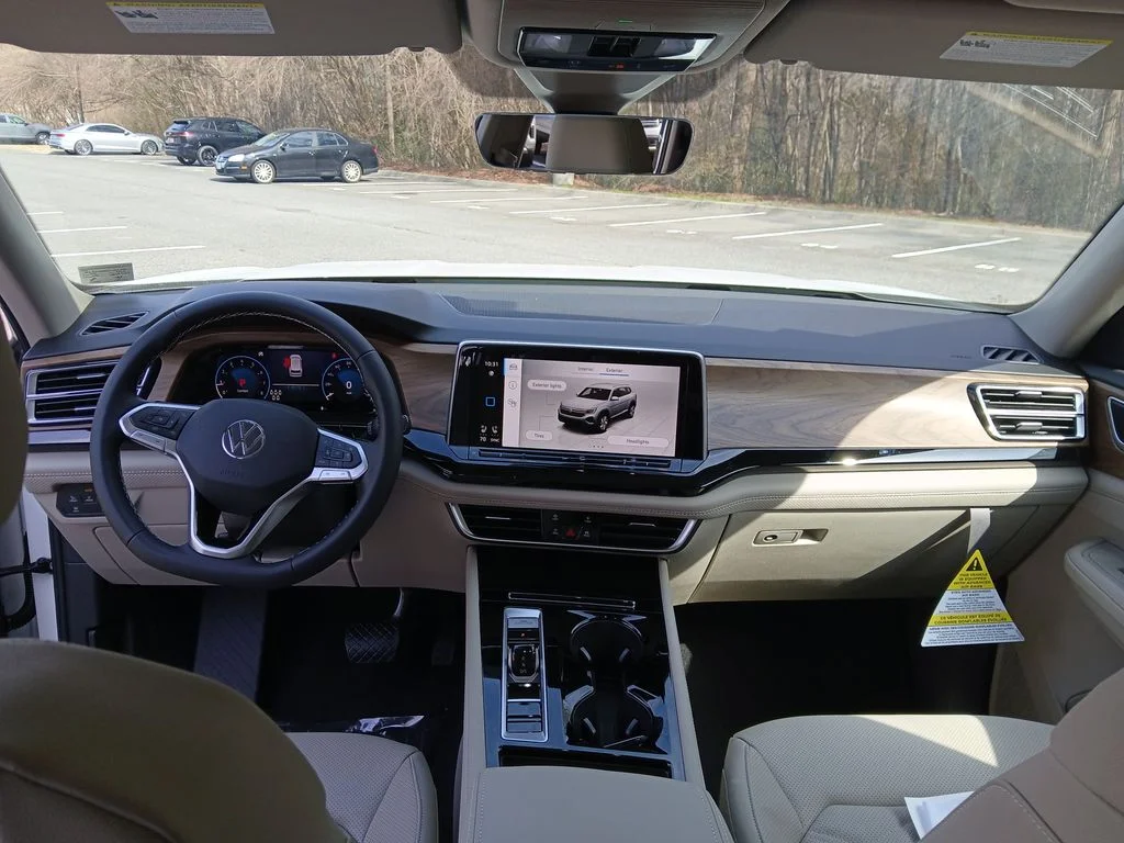 New 2026 White Volkswagen SE w/Technology image 12