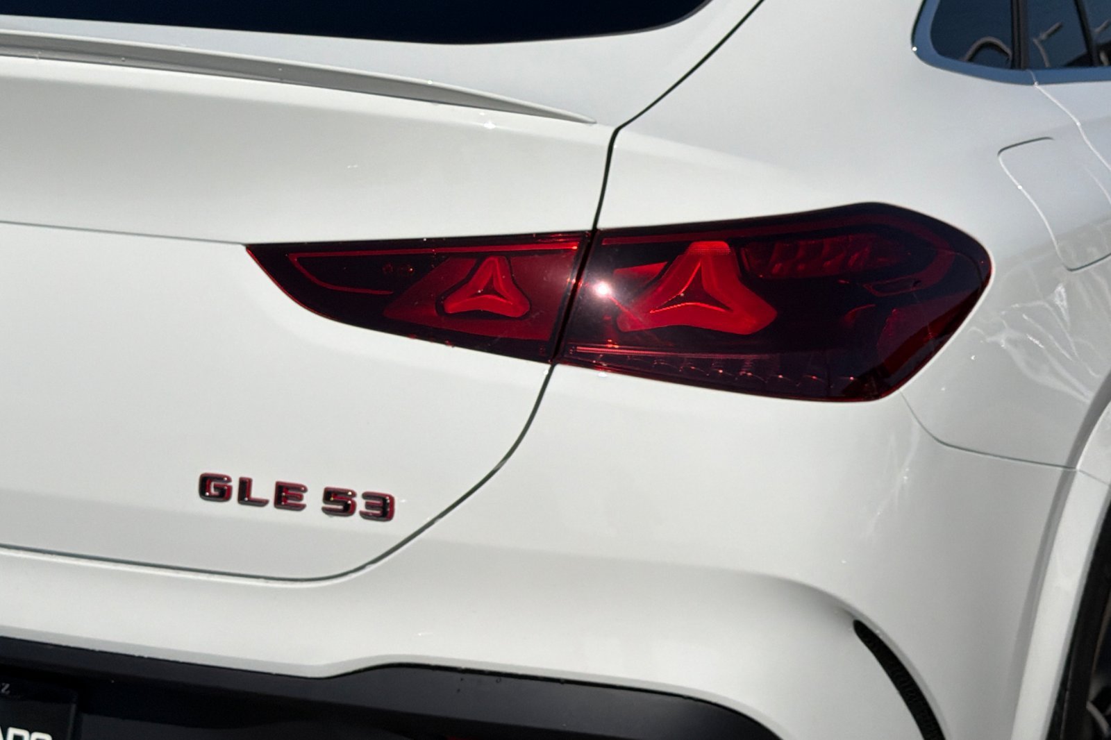 New 2027 Polar White Mercedes-Benz GLE 53e AMG® image 17