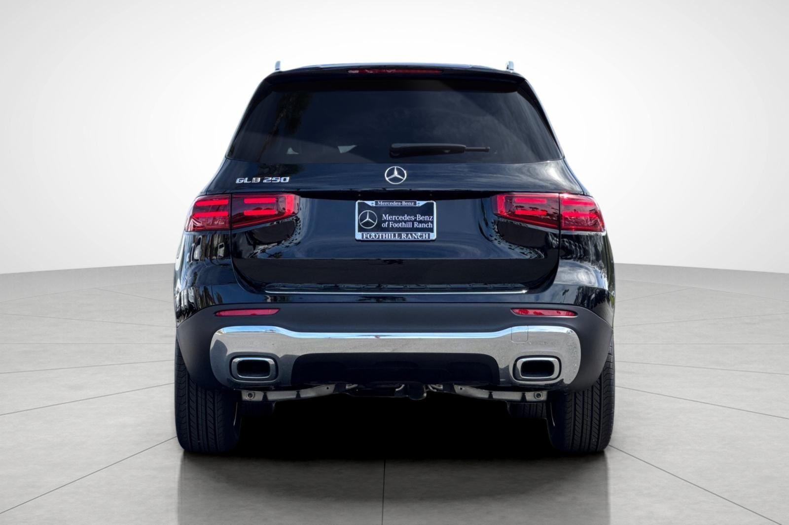 Used 2026 Black Mercedes-Benz GLB 250 image 6