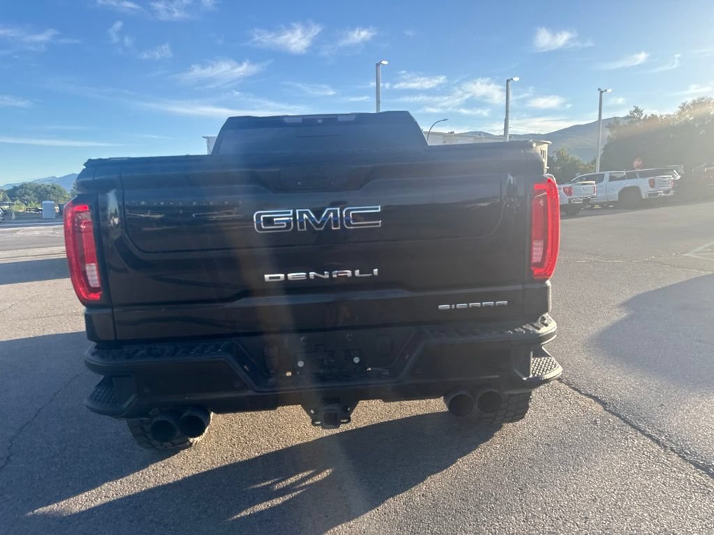 Used 2019 Onyx Black GMC Denali image 9