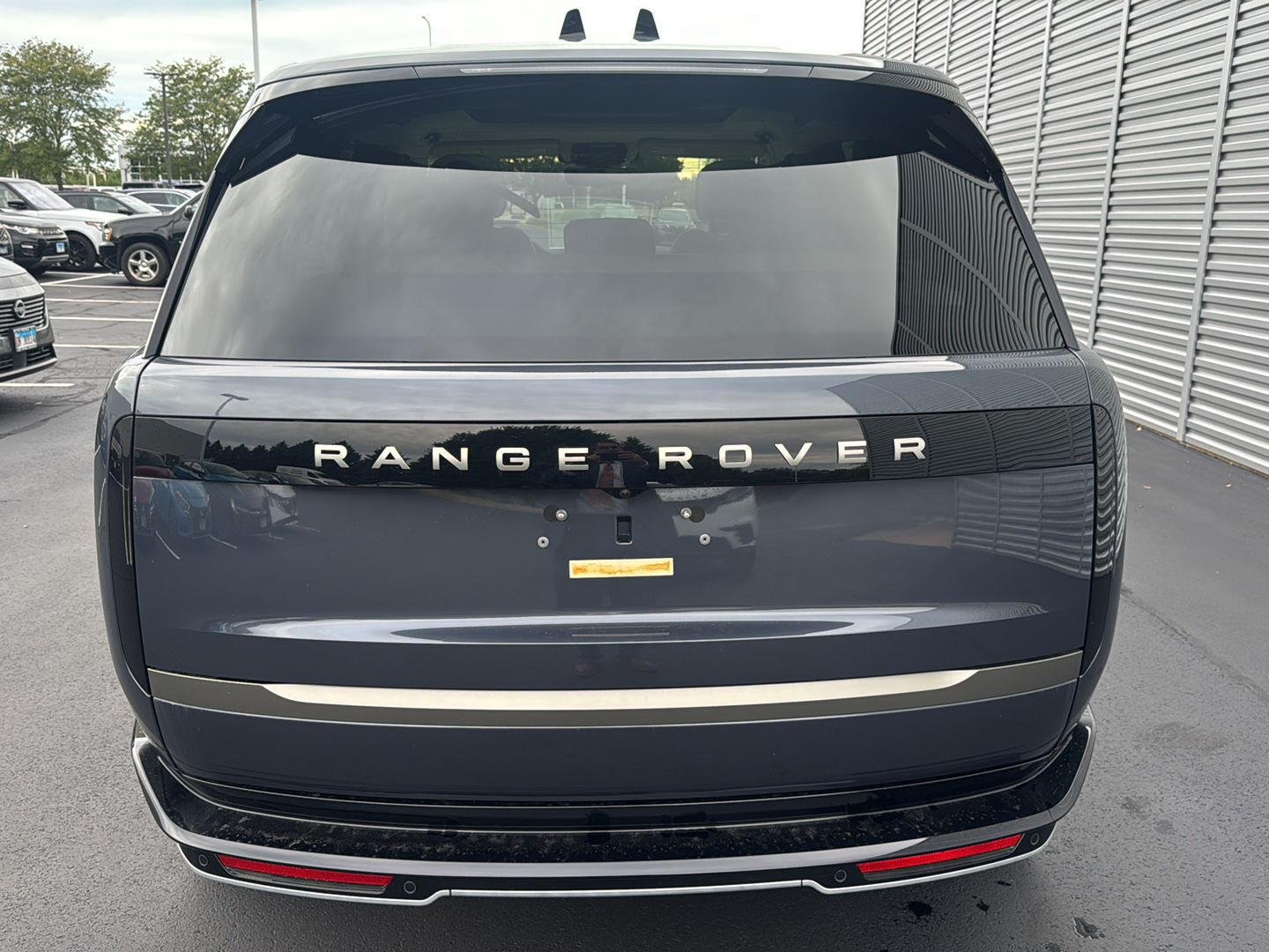 New 2026 Varesine Blue Land Rover SE image 4
