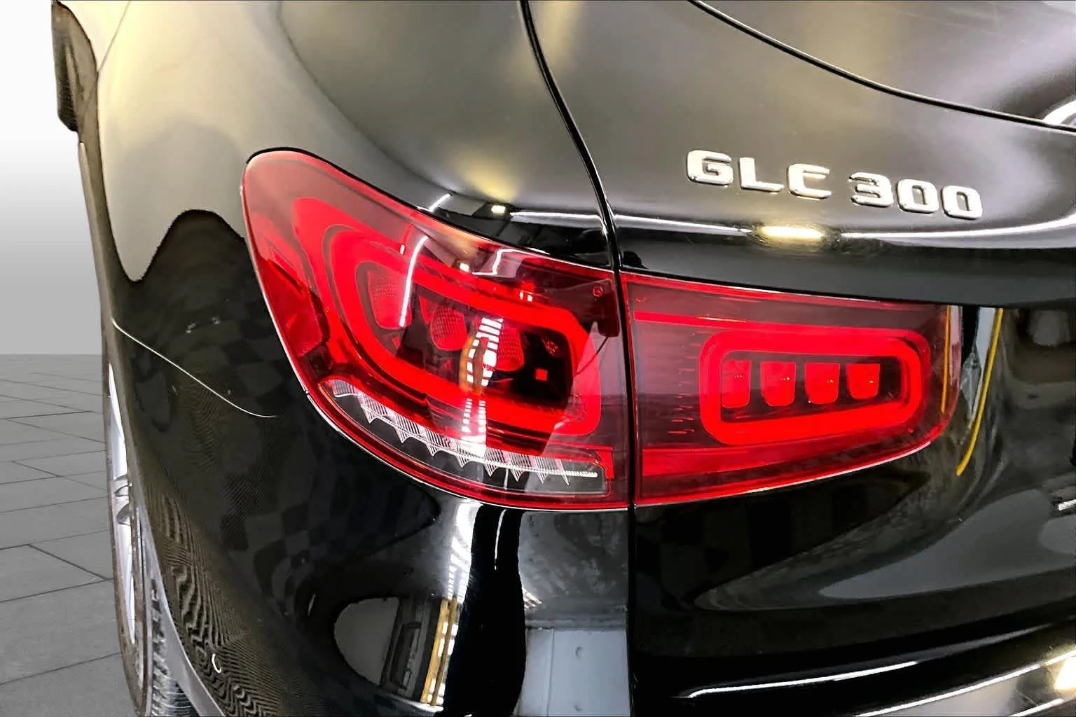 Certified Used 2022 Black Mercedes-Benz GLC 300 image 28