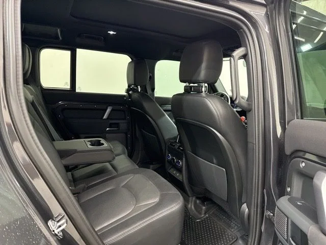 2023 Land Rover Defender X-Dynamic SE - Photo 11