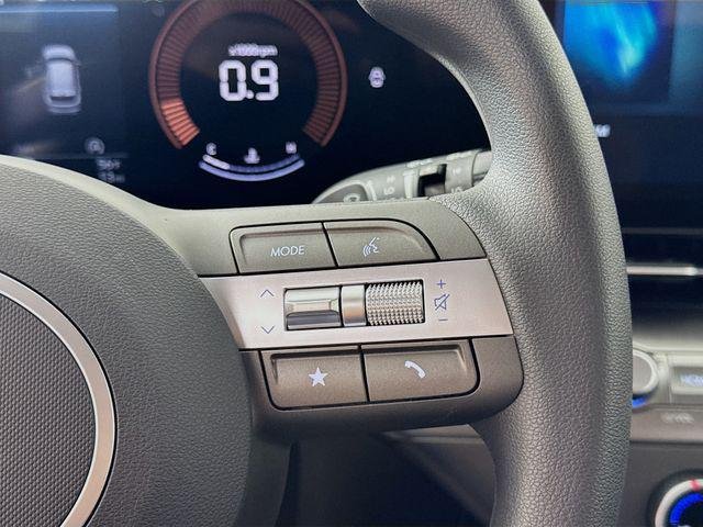 New 2026 White Hyundai SE FWD image 17