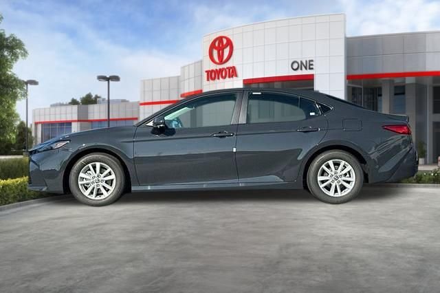 2026 Toyota Camry LE - Photo 9