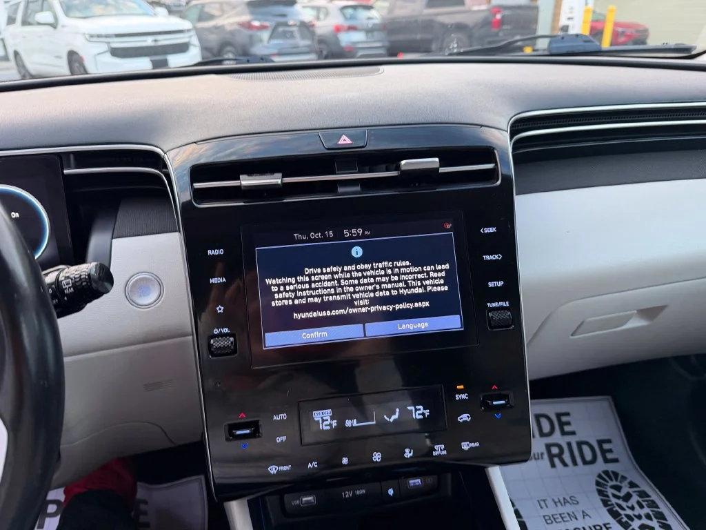 Used 2022 Black Hyundai SEL image 16