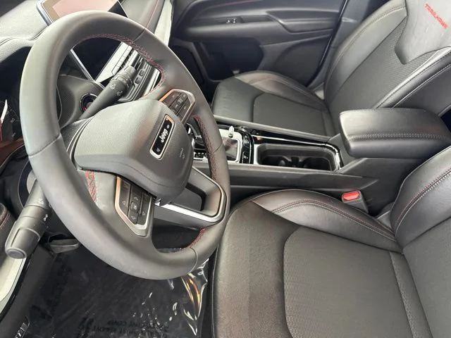 Used 2025 White Jeep Trailhawk image 20