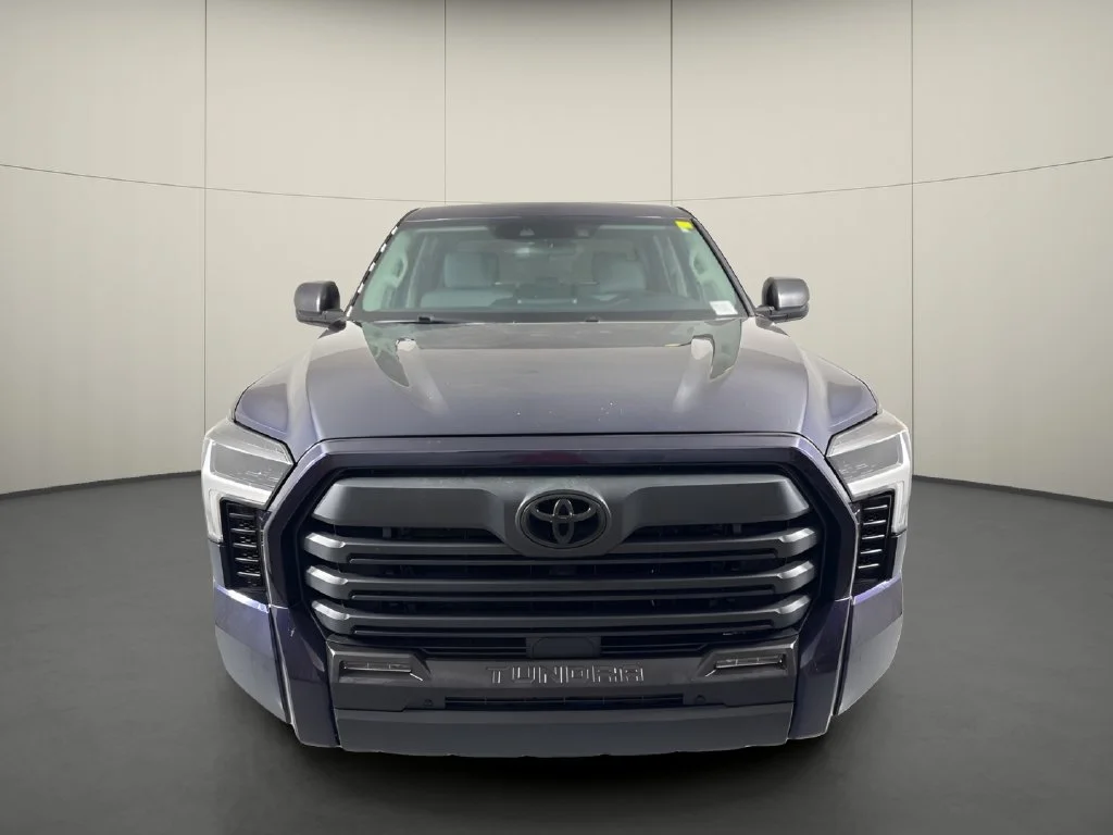 Used 2022 Blue Toyota SR5 image 3