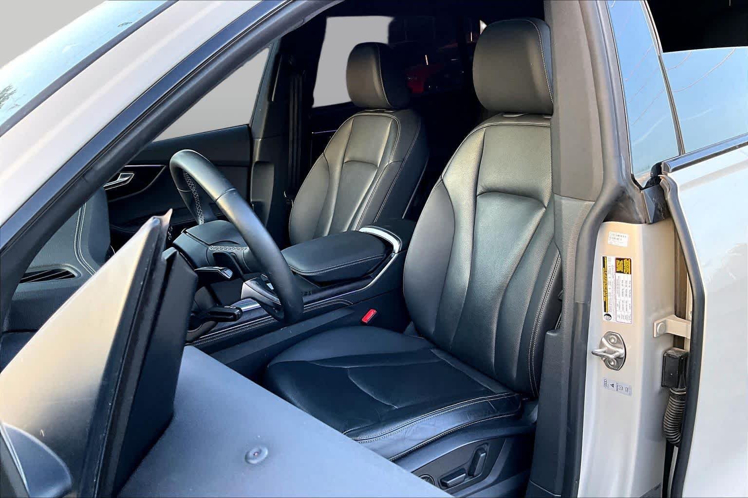 Pre-Owned 2023 Audi Q8 Prestige