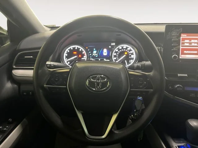 Used 2022 White Toyota LE image 11