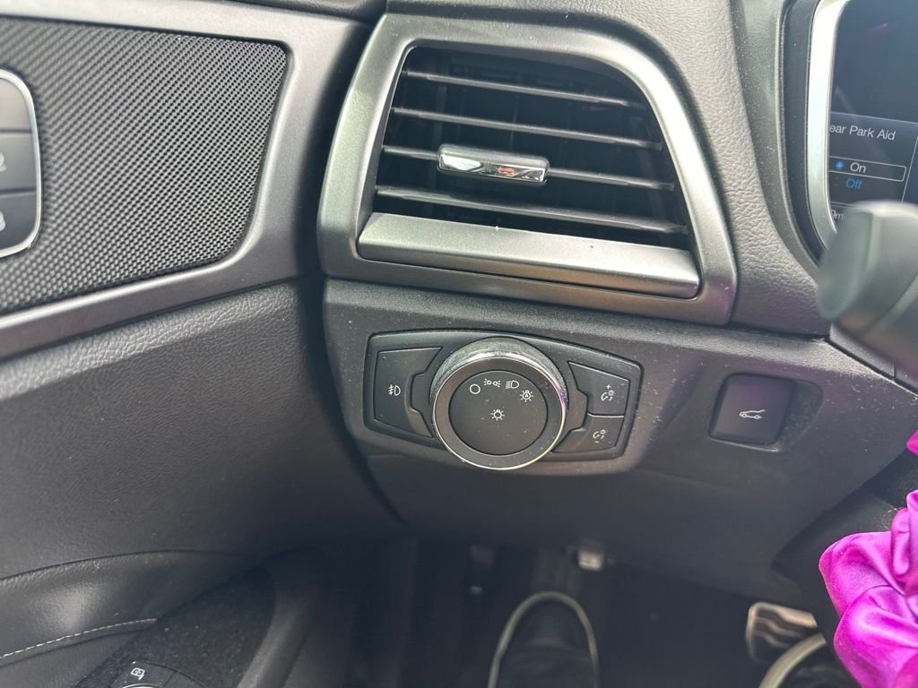 Used 2016 White Ford Titanium image 17
