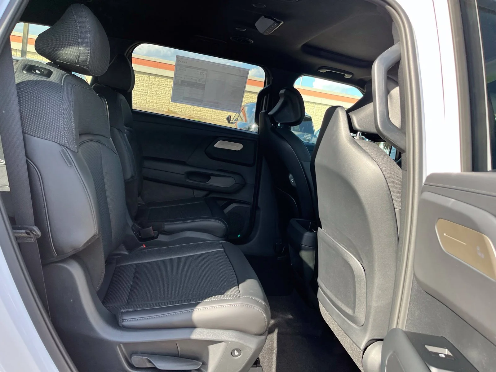 New 2027 White Kia S image 19