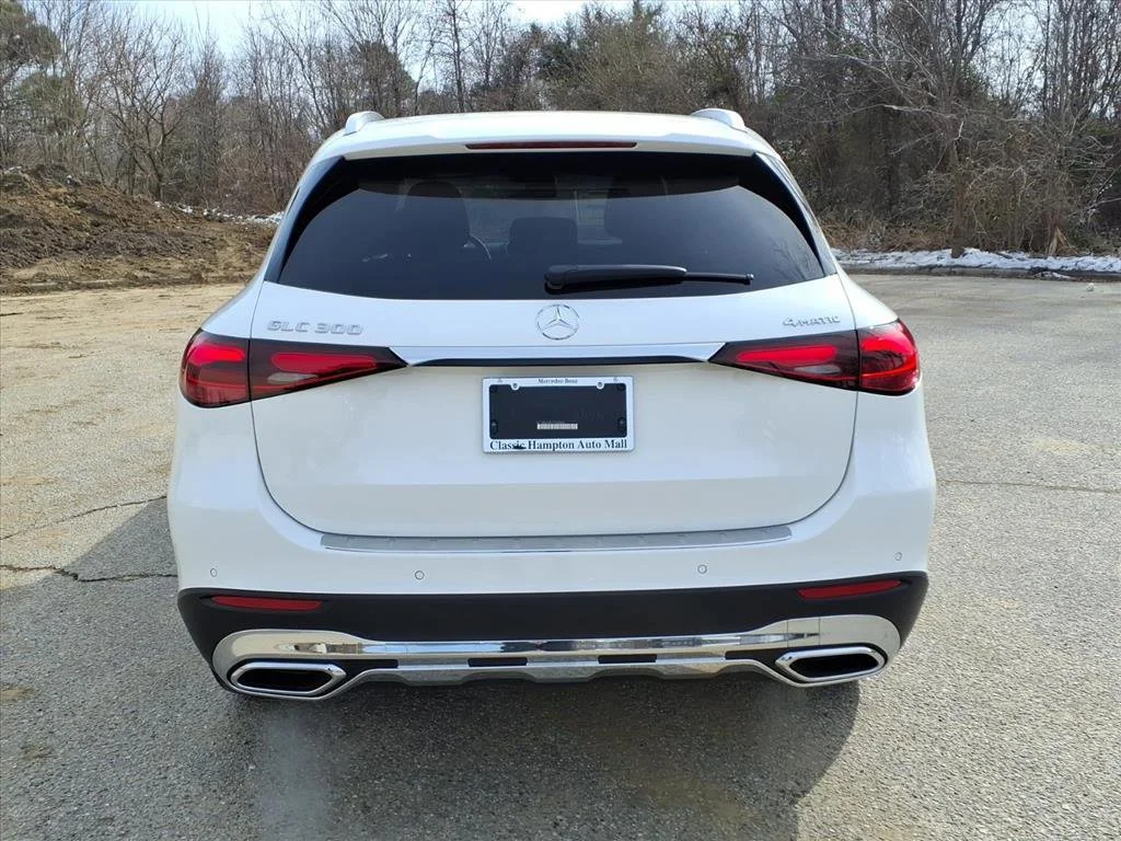New 2026 Polar White Mercedes-Benz GLC 300 image 40