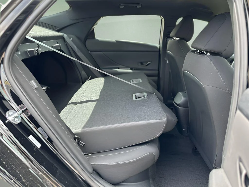 2025 Hyundai Elantra Blue - Photo 25