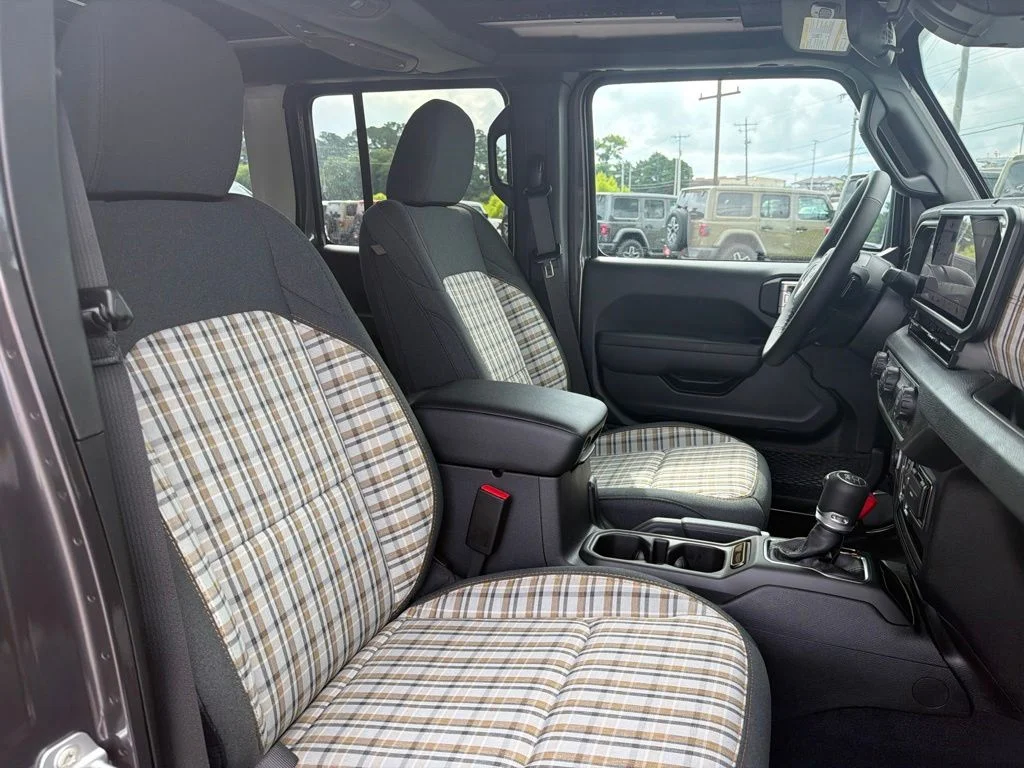 New 2026 Granite Crystal Metallic Clear-Coat Exterior Paint Jeep 85th Anniversary Edition image 22