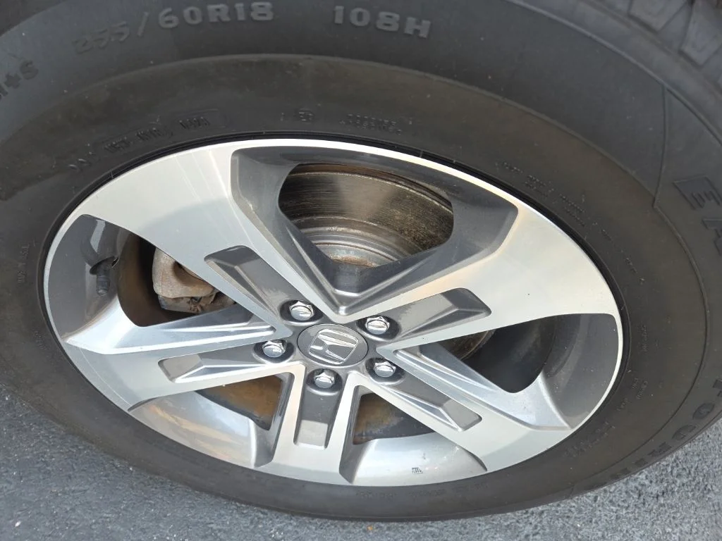 Used 2023 White Honda EX-L image 16