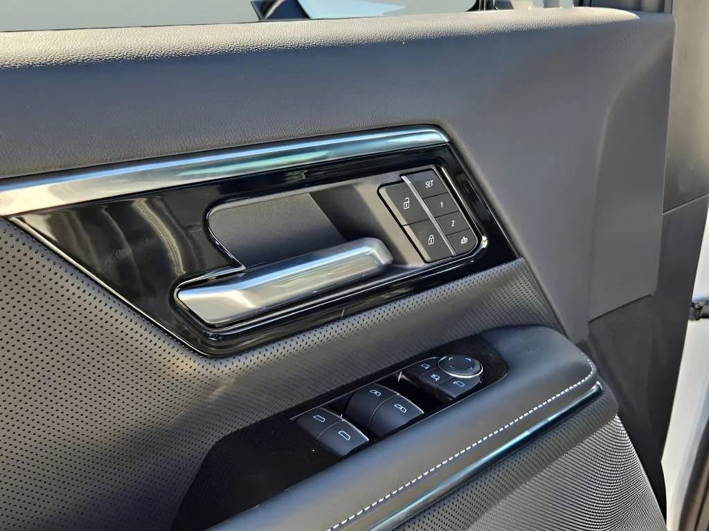 2025 GMC Sierra EV Denali - Photo 25