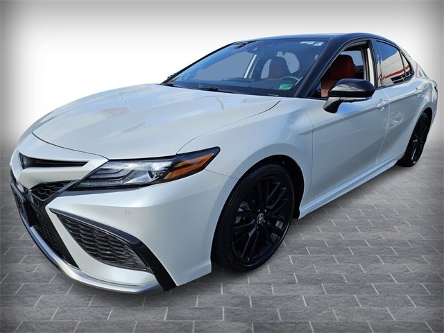 2022 Toyota Camry XSE photo 3