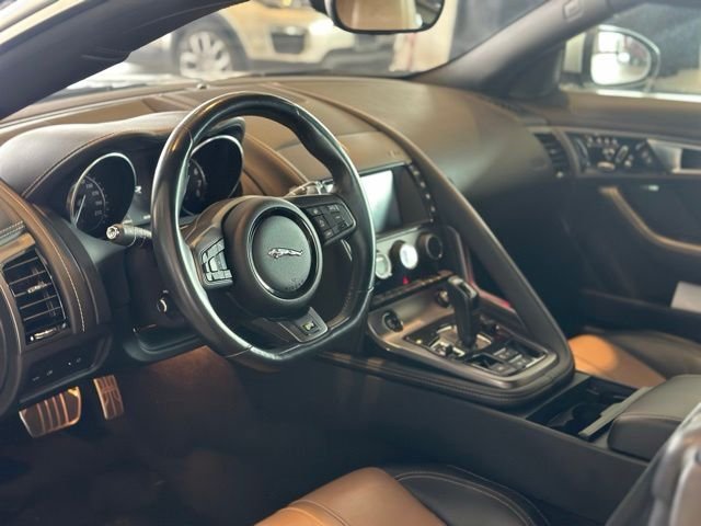 Used 2017 Rhodium Silver Metallic Jaguar R image 5
