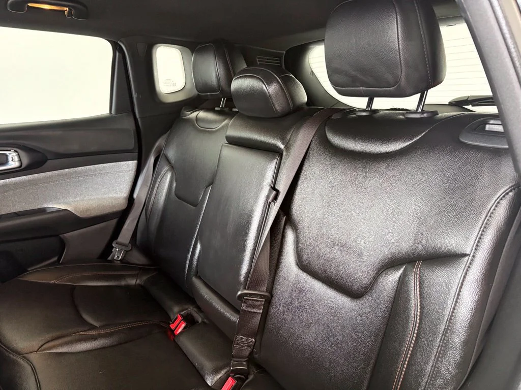 Used 2024 Black Jeep Latitude Lux image 30