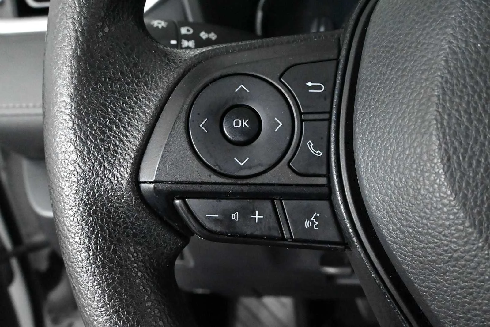 Used 2024 Ice Cap Toyota XLE image 18