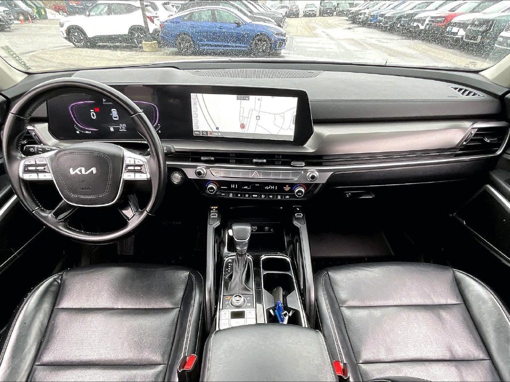 Used 2023 Glacial White Pearl Kia S image 21