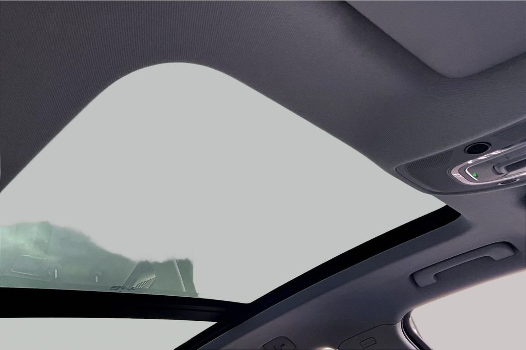 Used 2023  Audi 40 Premium image 27