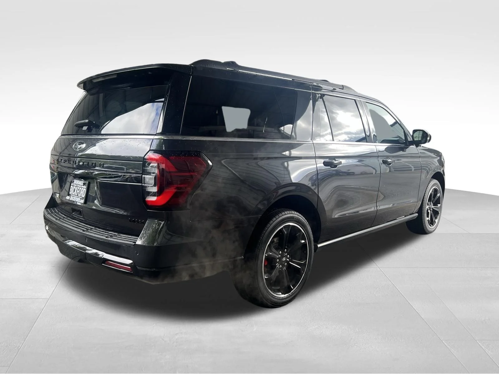 Used 2023 Gray Ford Limited image 8