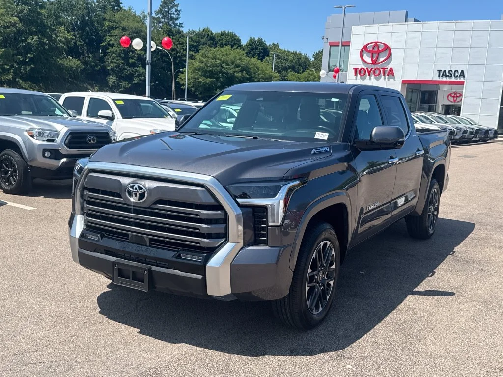 Used 2025 Gray Toyota Limited image 3
