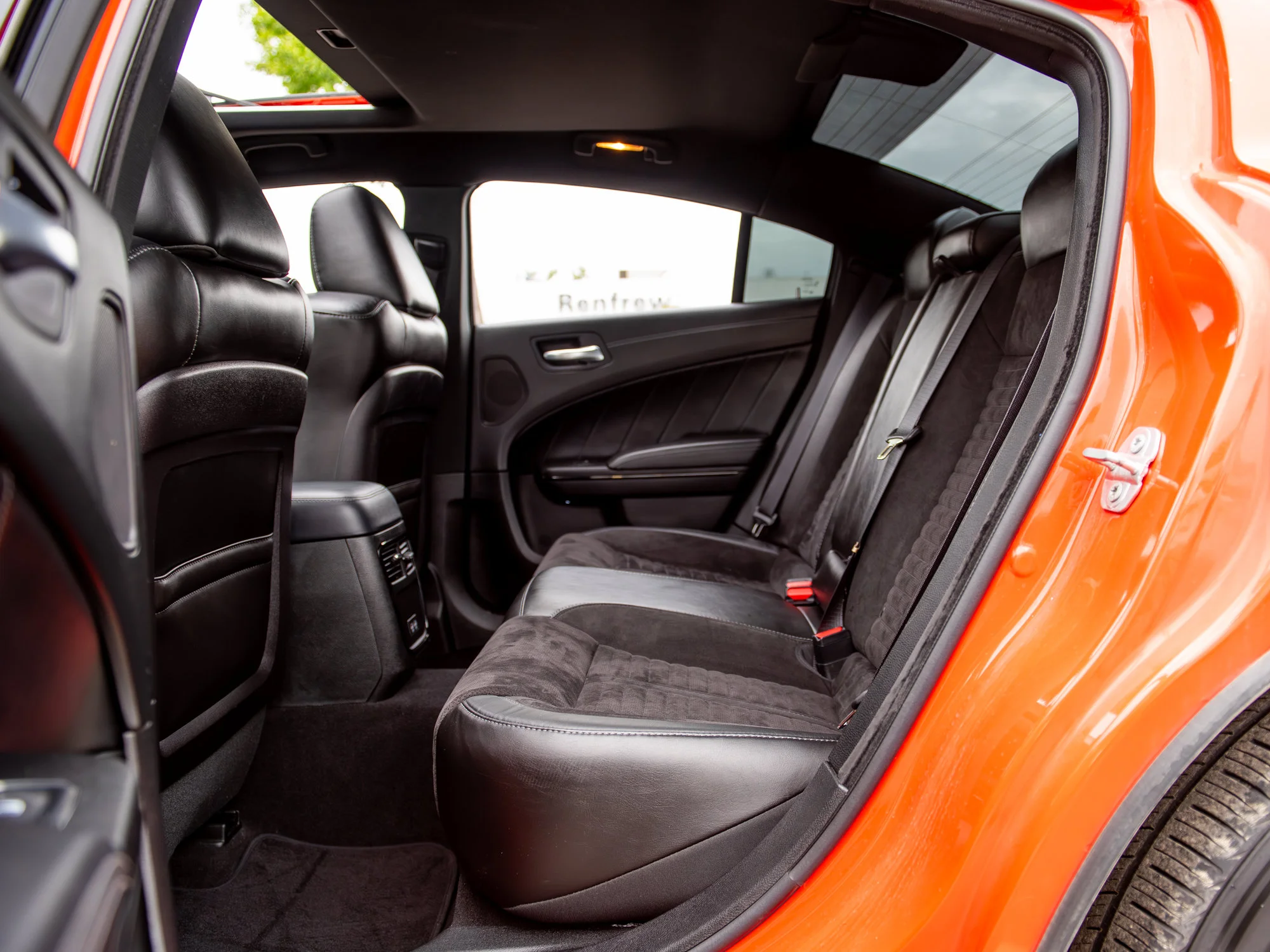 Used 2023 go mango Dodge Scat Pack 392* | 6.4L HEMI V8 | 485 HP | Brembo Brakes | Sunroof | image 19