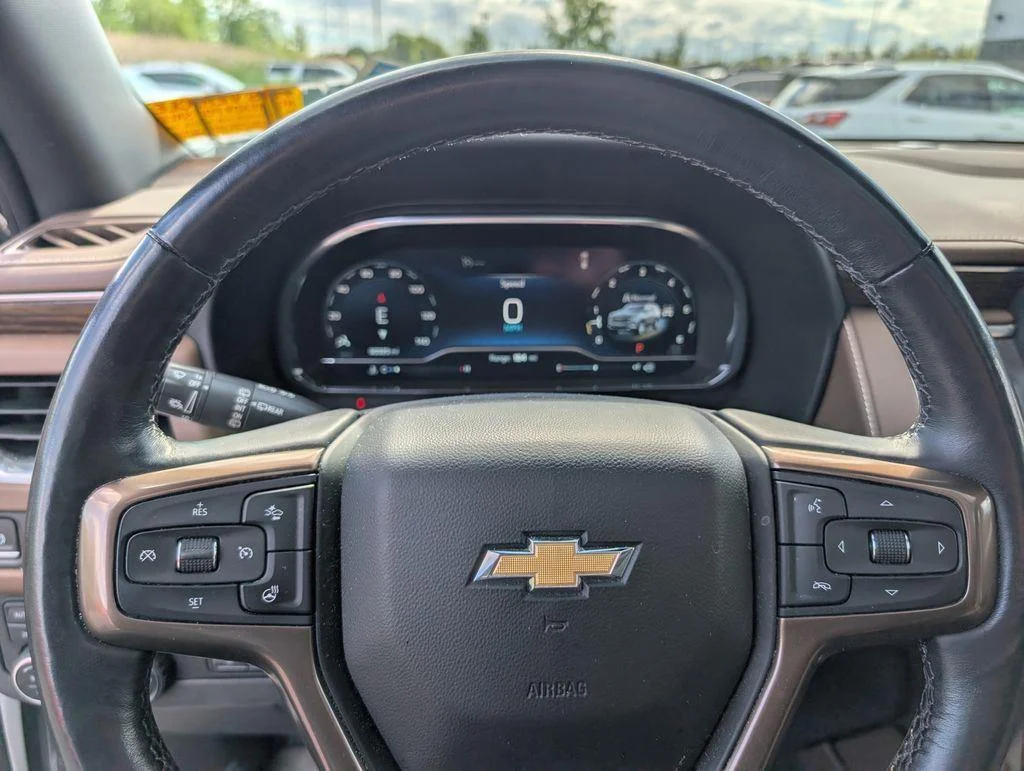Used 2022 Pearl Chevrolet High Country image 16