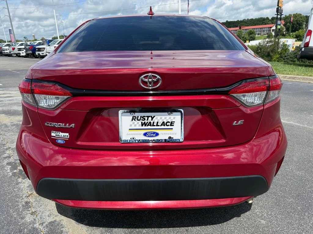 Used 2022 Red Toyota LE image 5