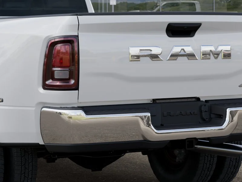 New 2026 Bright White Clear-Coat Exterior Paint RAM Tradesman image 40