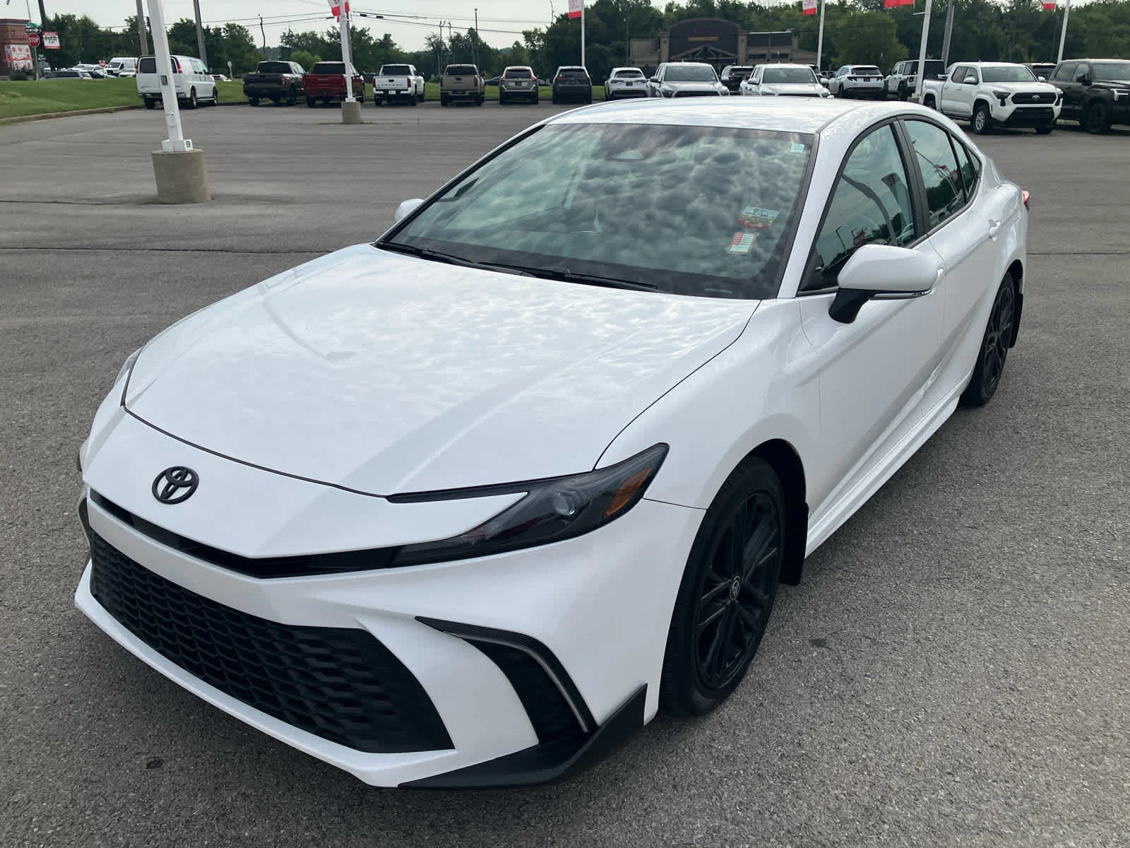 Certified Used 2026 Ice Cap Toyota SE image 5