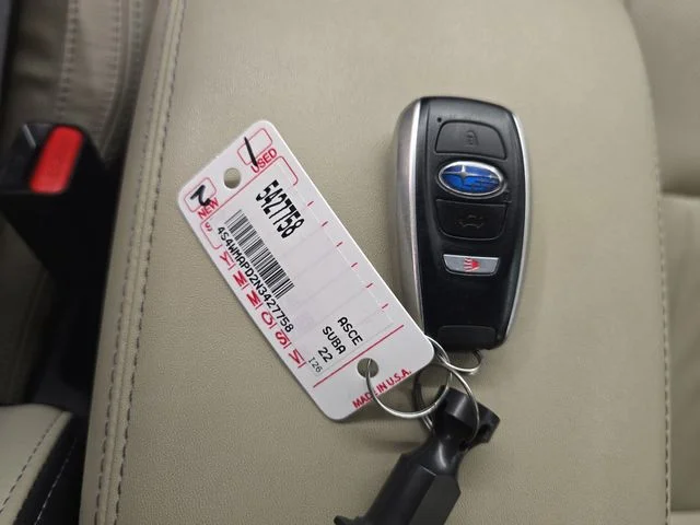 Used 2022 Crystal White Pearl Subaru Limited image 29