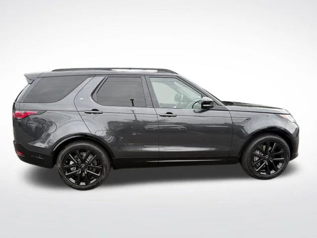 New 2026 Carpathian Grey Land Rover Dynamic SE image 9