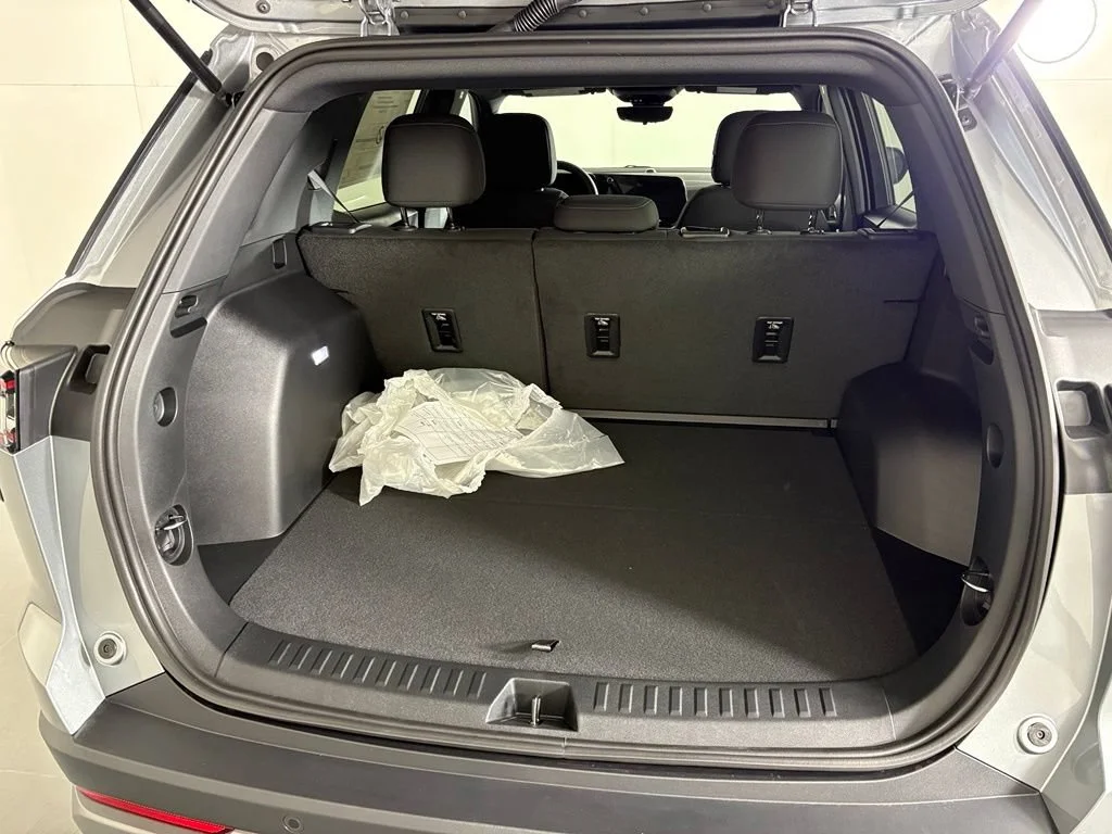 2027 Chevrolet Equinox LT - Photo 25