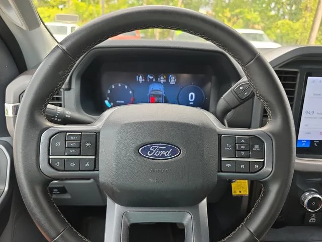 Used 2025 Black Ford XLT image 18