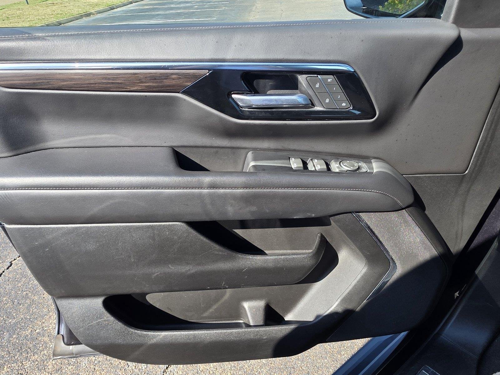 Used 2025 Dark Ash Metallic Chevrolet LT image 22