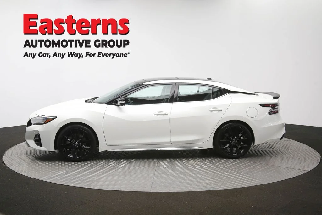 Used 2023 White Nissan SR image 64