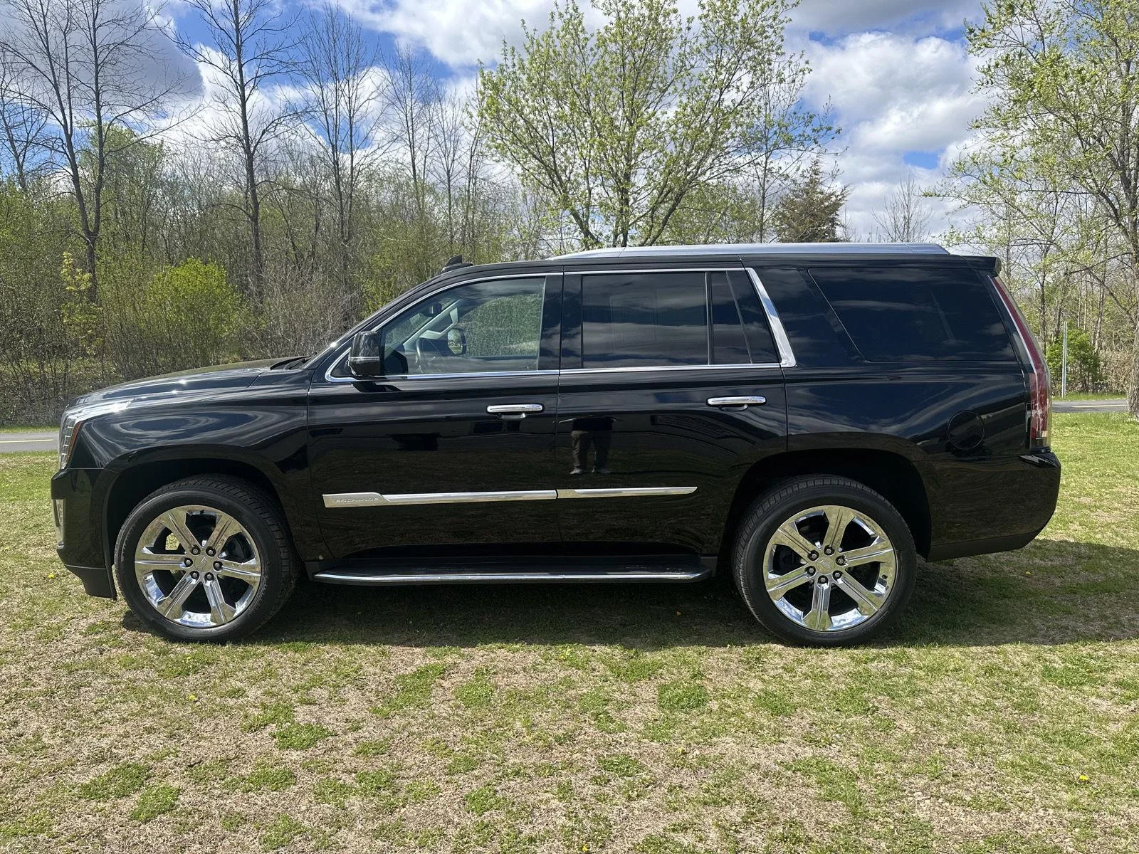 Used 2016 Cadillac Escalade Premium with VIN 1GYS4CKJ7GR192943 for sale in Waconia, Minnesota
