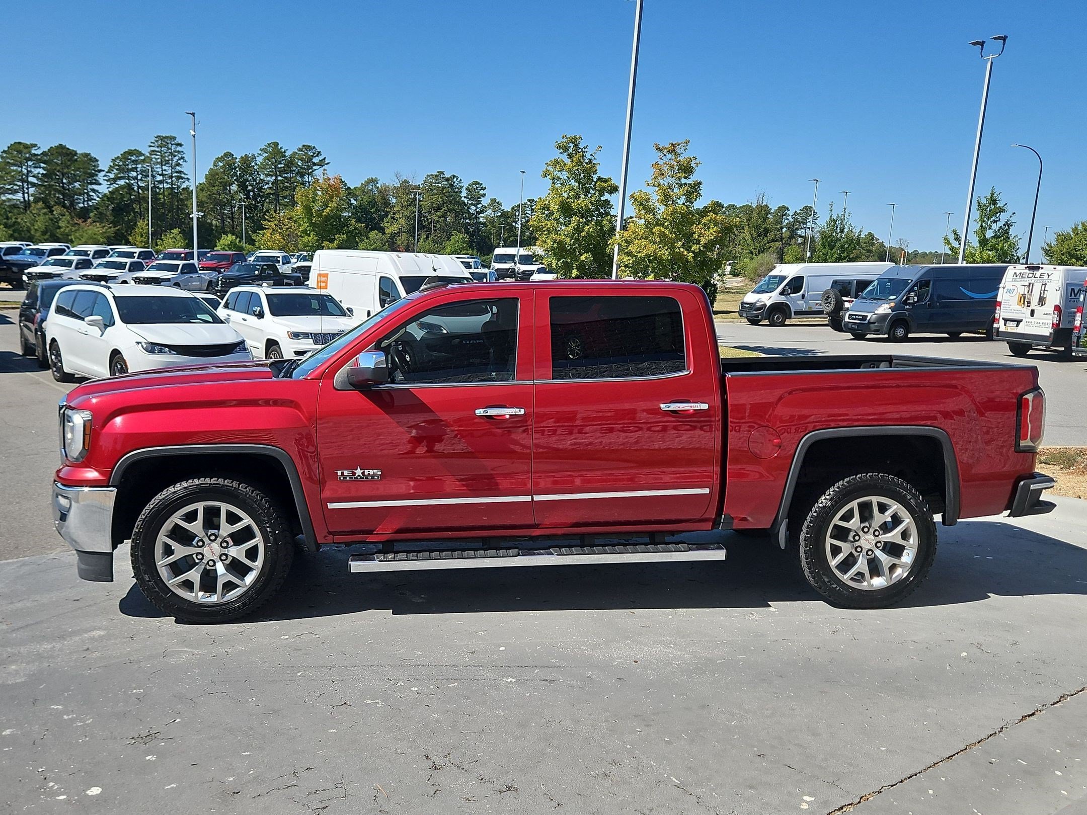 Used 2018 Red Quartz Tintcoat GMC SLT image 4